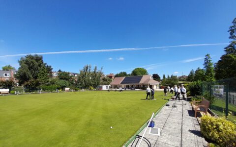 Year 7 enjoy sunny session with Mansfield Bowling Club